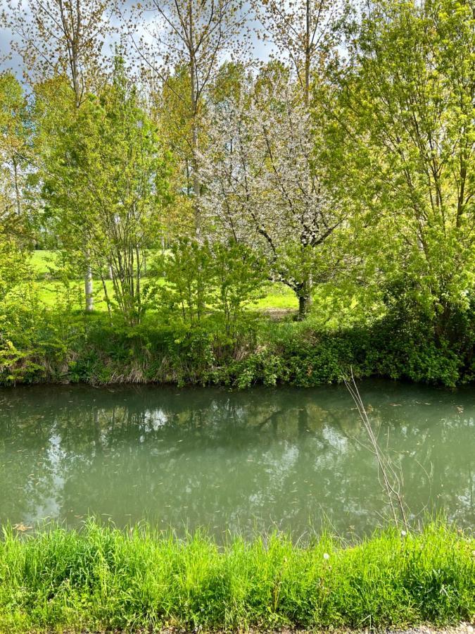 Relais De La Venise Verte Coulon Exteriér fotografie
